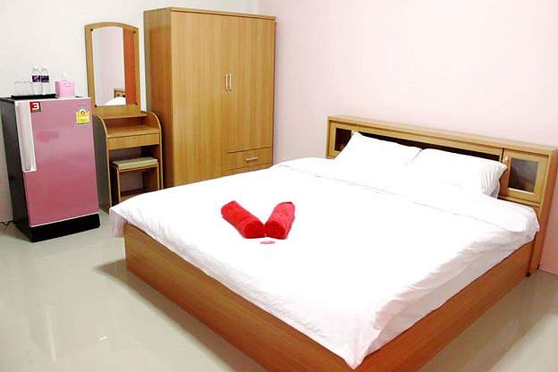 1 Bed Condo — photo 3