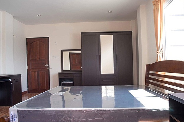 Condo · Mueang Chon Buri, chon_buri — photo 1