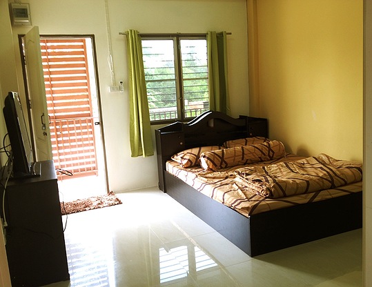 1 Bed Condo — photo 1