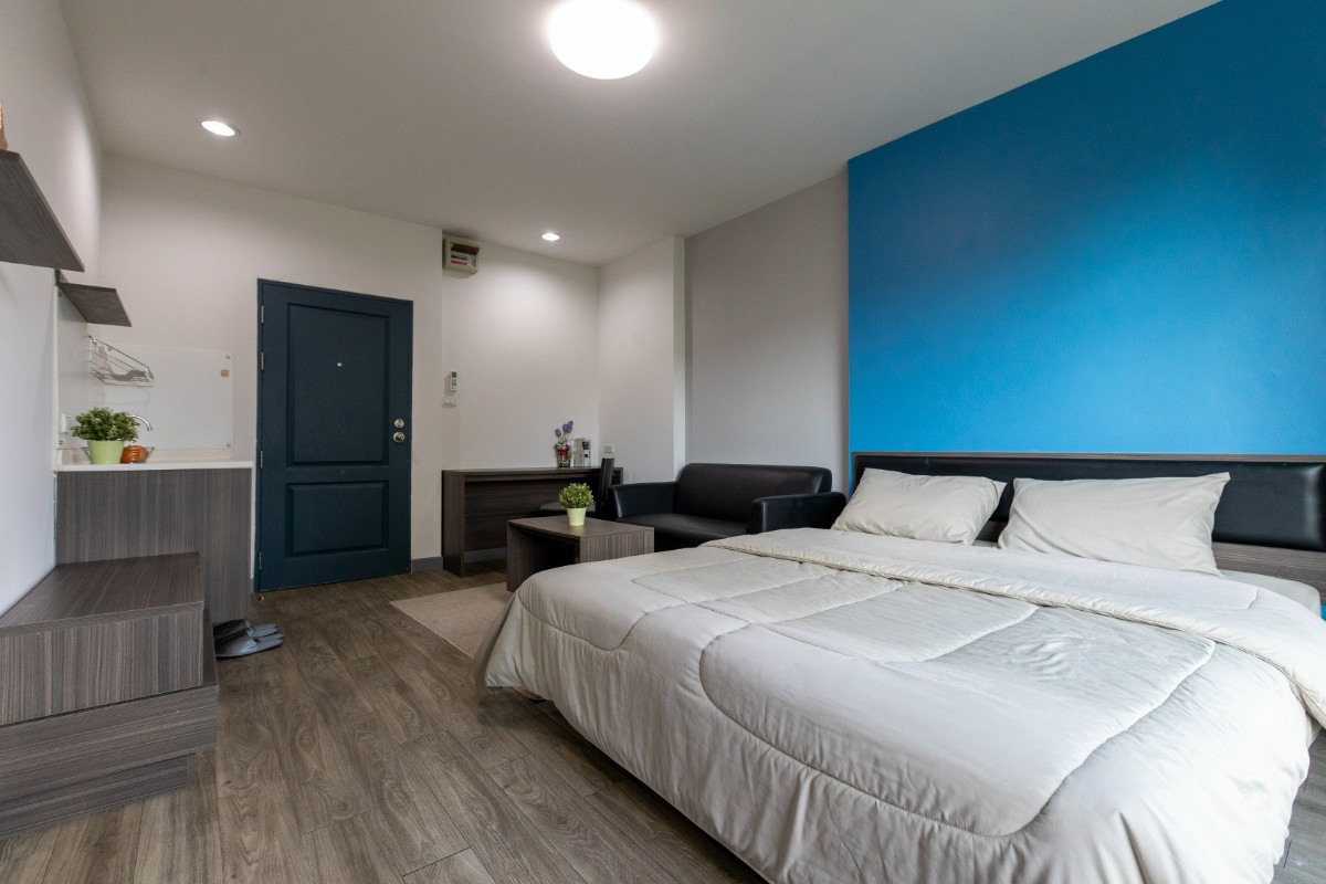 1 Bed Condo