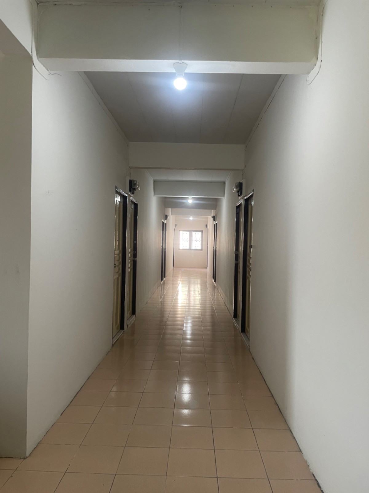 1 Bed Condo — photo 2