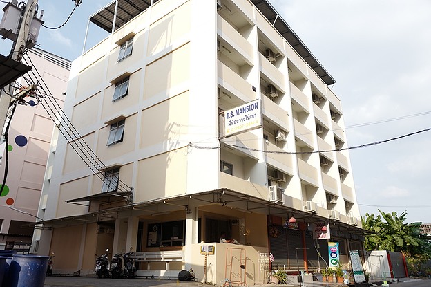 Condo · pathum_thani — photo 1