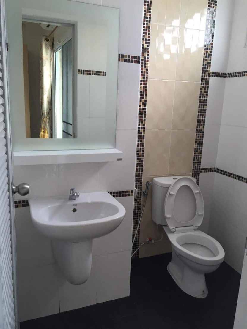 1 Bed Condo — photo 3