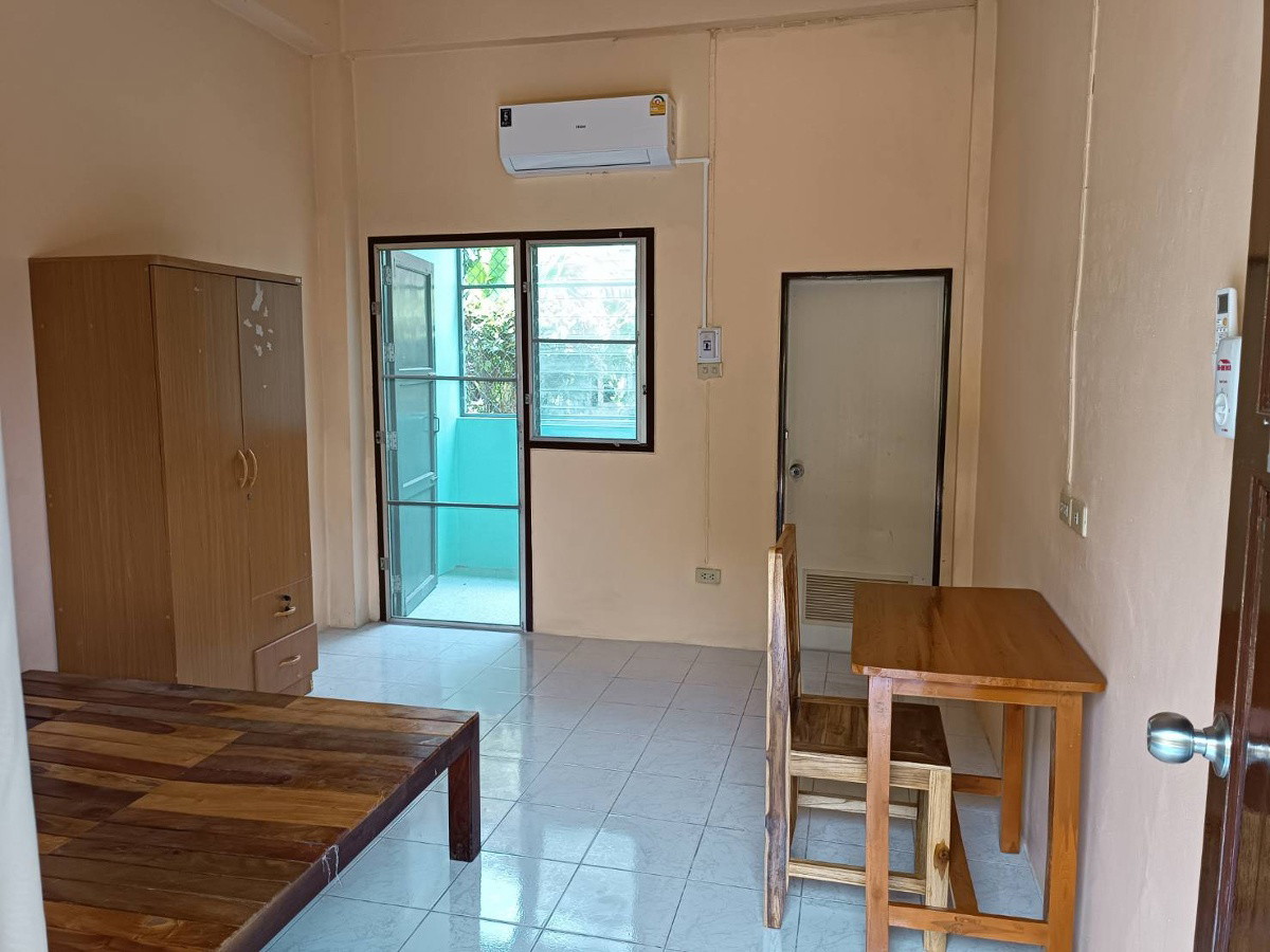 1 Bed Condo — photo 4