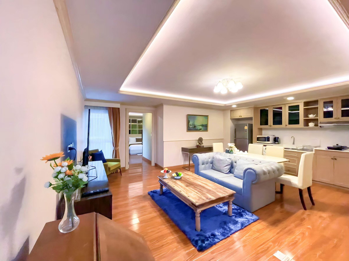 1 Bed Condo · Khlong Toei, bangkok — photo 2
