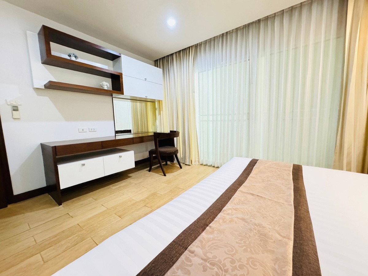 1 Bed Condo · Watthana, bangkok — photo 2