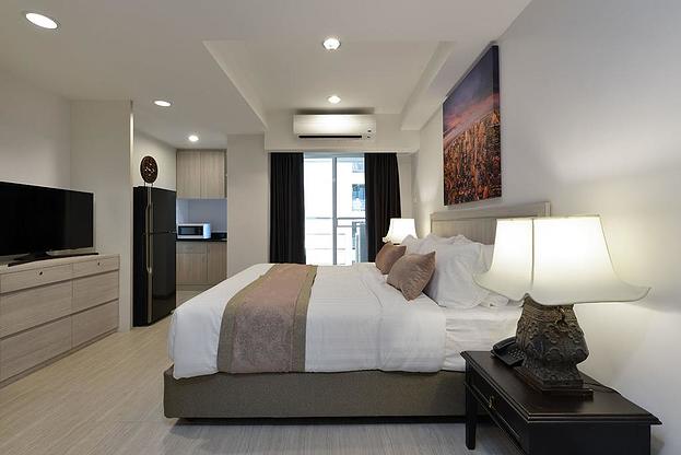 1 Bed Condo · Khlong Toei, bangkok — photo 4