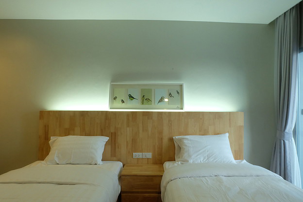 1 Bed Condo — photo 2