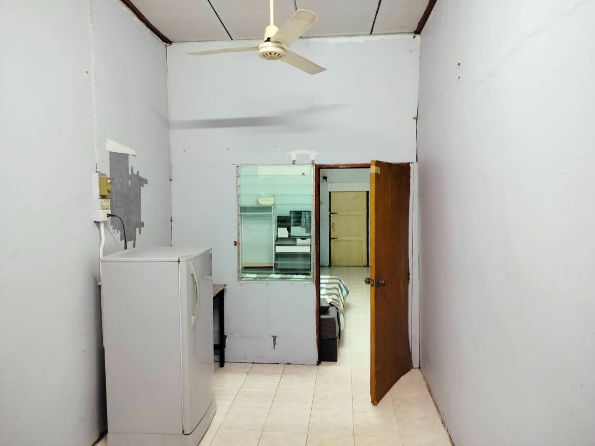 1 Bed Condo — photo 3