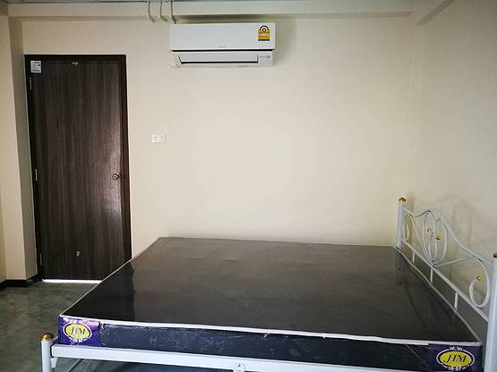 1 Bed Condo · Bangkok Noi, bangkok — photo 2