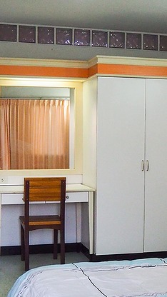 1 Bed Condo — photo 3