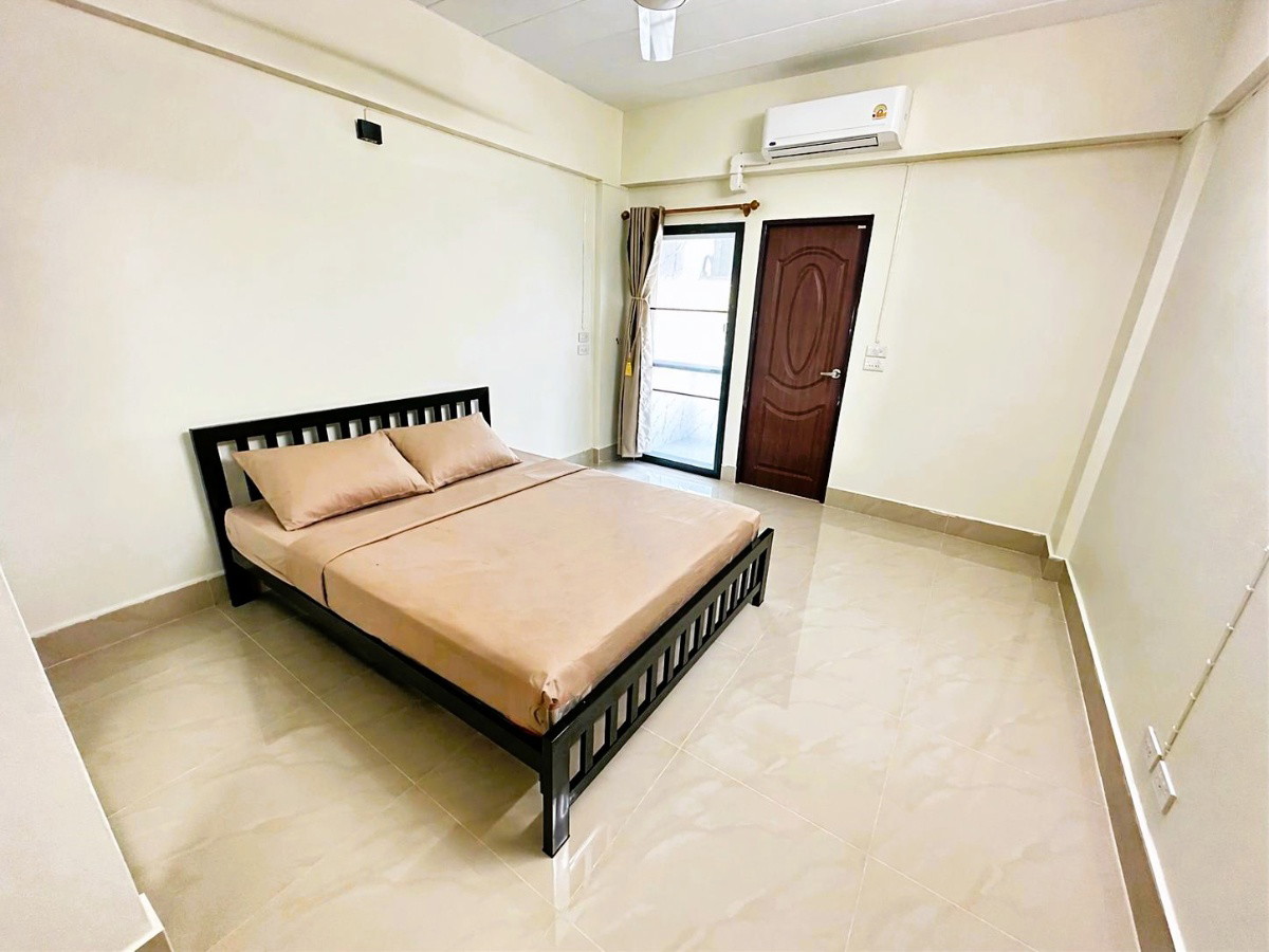 1 Bed Condo · Watthana, bangkok