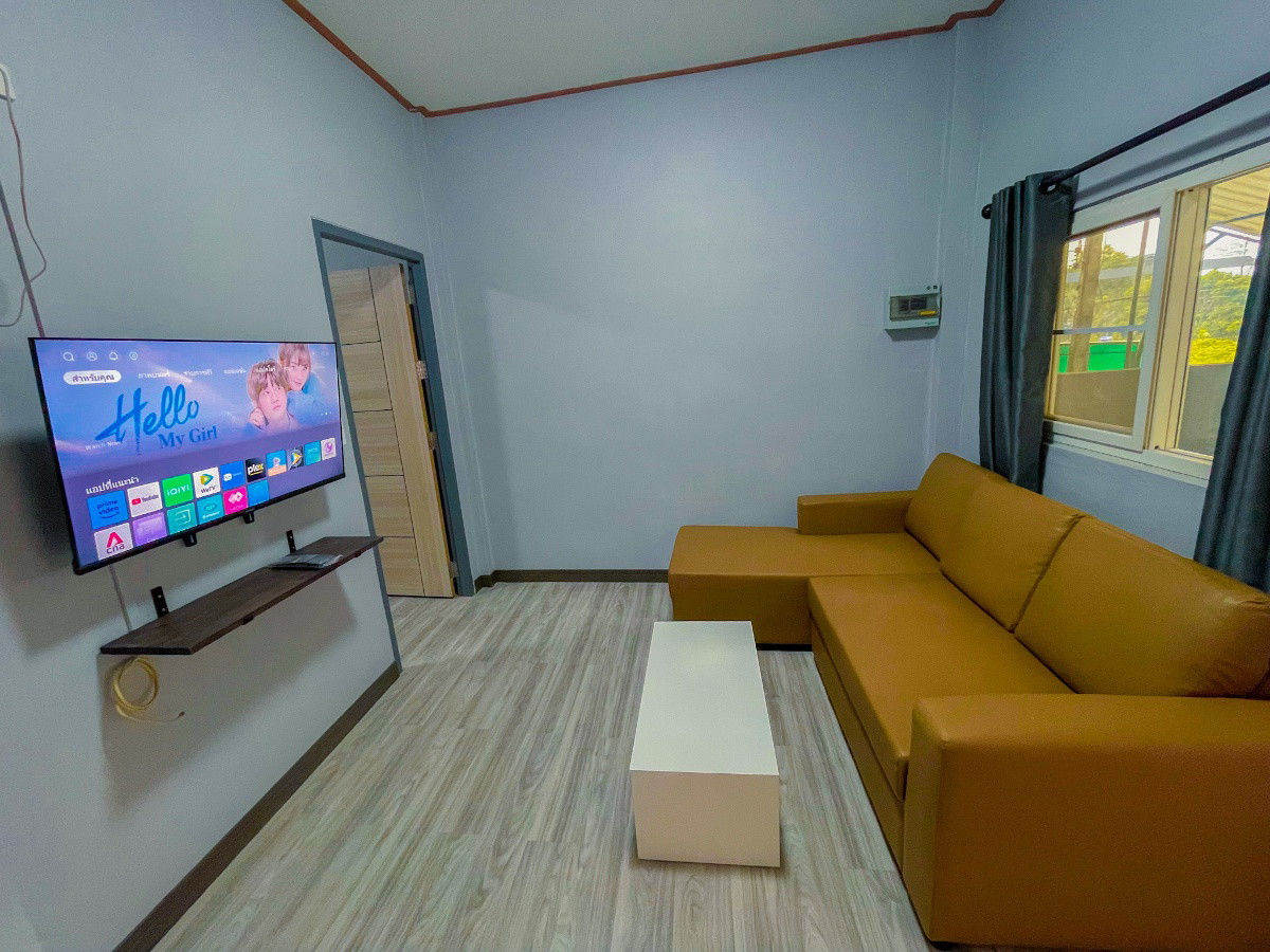 1 Bed Condo — photo 3