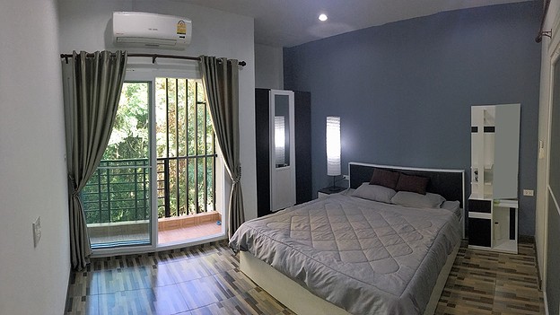 1 Bed Condo — photo 2