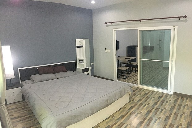 1 Bed Condo — photo 3