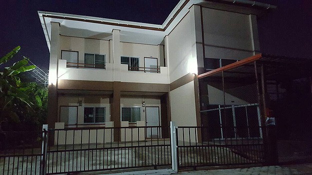 Condo — photo 1