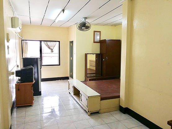 1 Bed Condo — photo 1