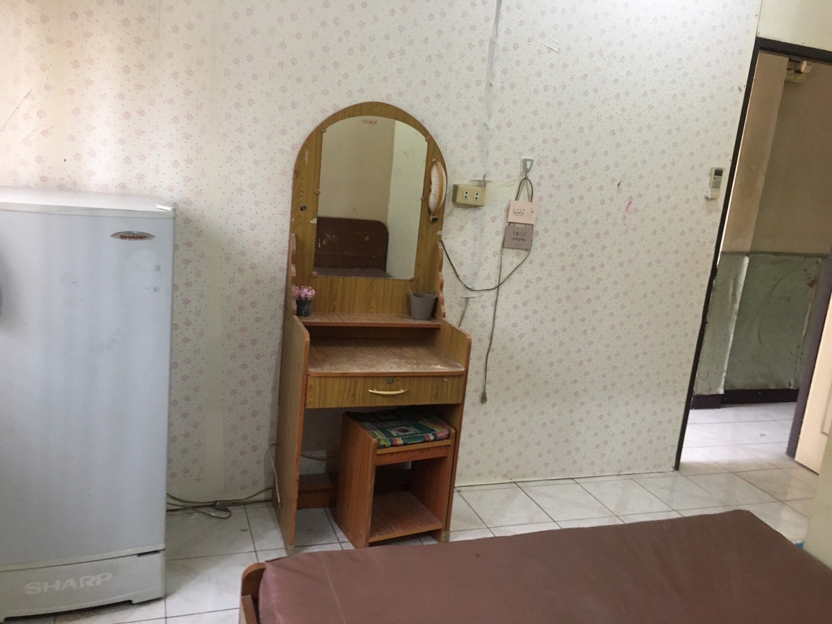 1 Bed Condo — photo 2