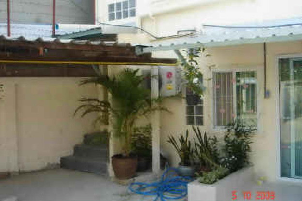 1 Bed Condo — photo 4
