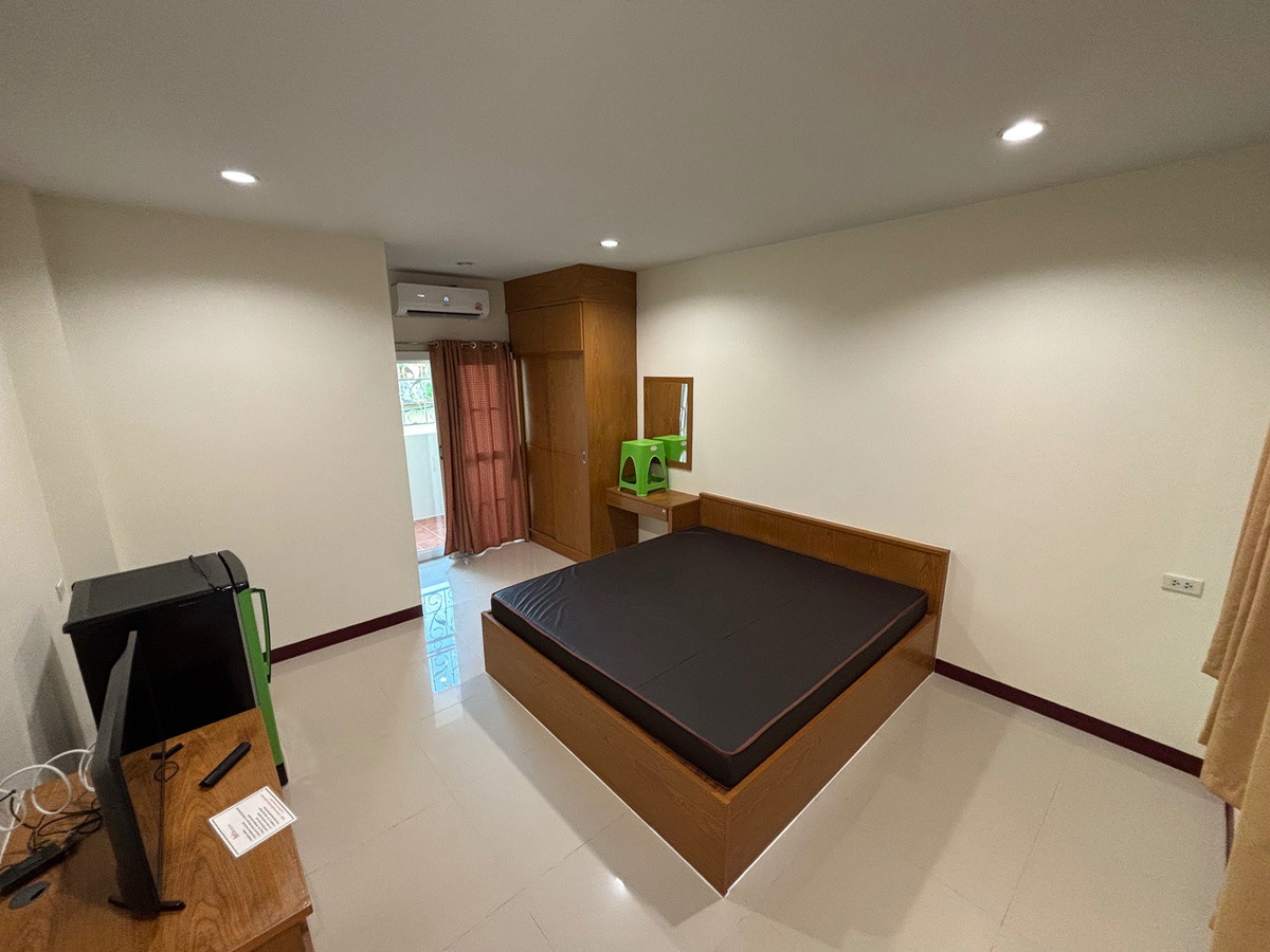 Condo — photo 3