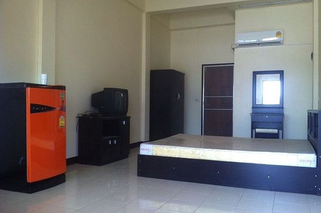 1 Bed Condo — photo 4