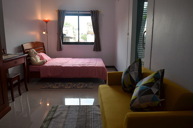 1 Bed Condo — photo 2