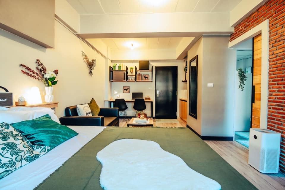 1 Bed Condo — photo 1