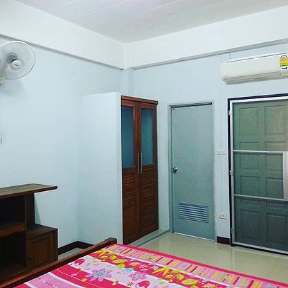 1 Bed Condo — photo 1