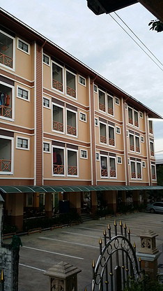1 Bed Condo — photo 2