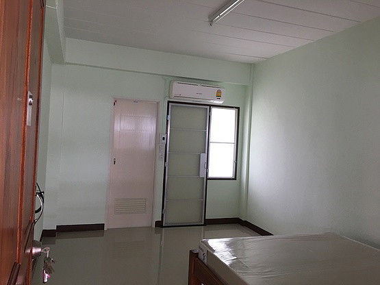 1 Bed Condo — photo 1