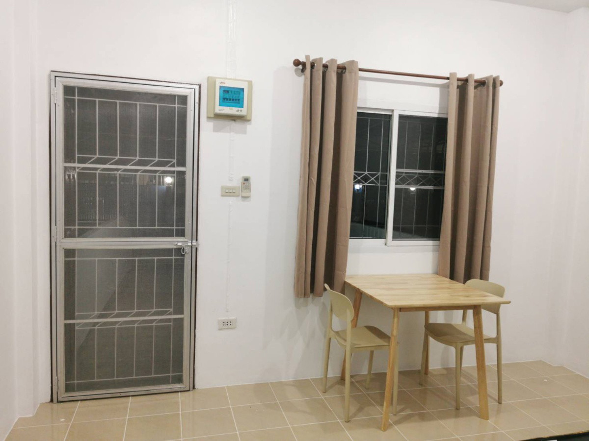 1 Bed Condo — photo 1