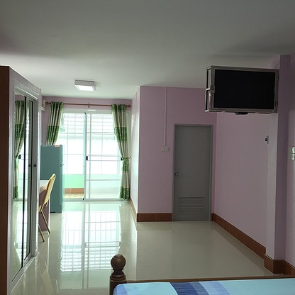 1 Bed Condo — photo 2