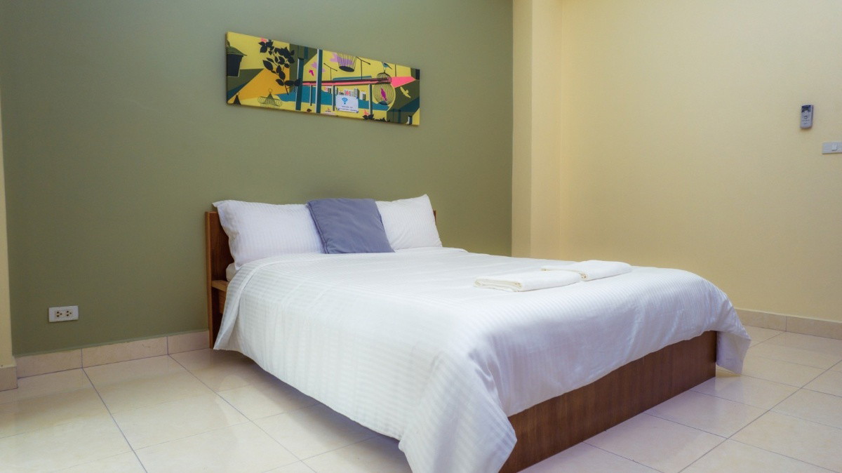 1 Bed Condo — photo 3