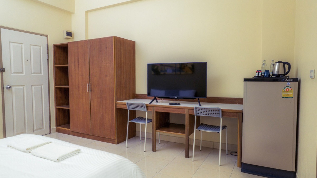 1 Bed Condo — photo 5