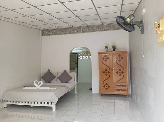 1 Bed Condo — photo 1