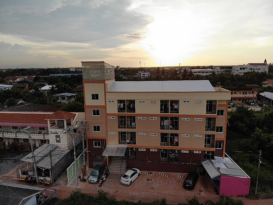 1 Bed Condo — photo 2