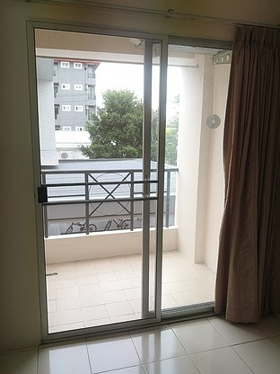 Condo · Wang Thonglang, bangkok — photo 5