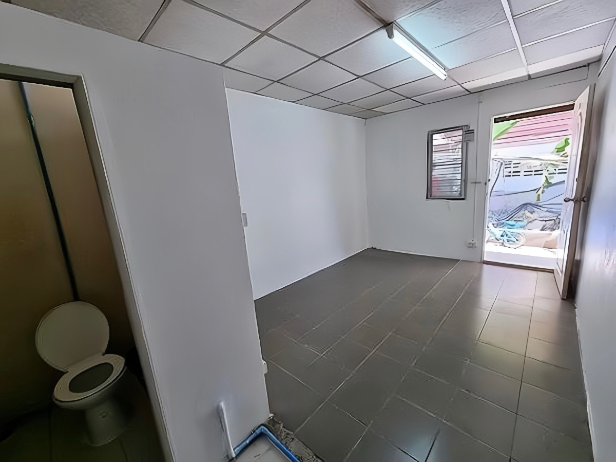 1 Bed Condo · Bang Khun Thian, bangkok — photo 3
