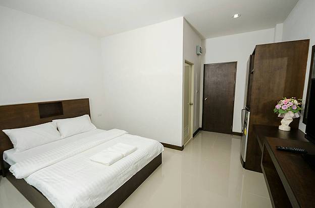 1 Bed Condo — photo 4