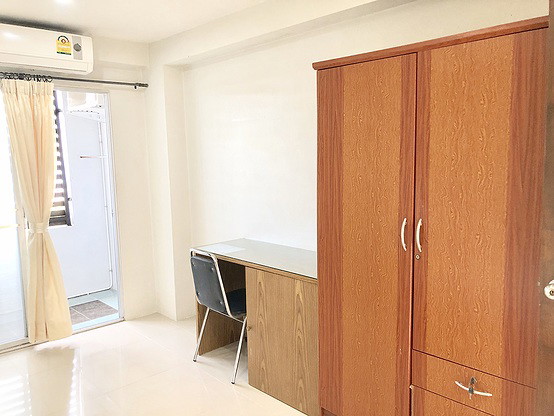 Condo — photo 2