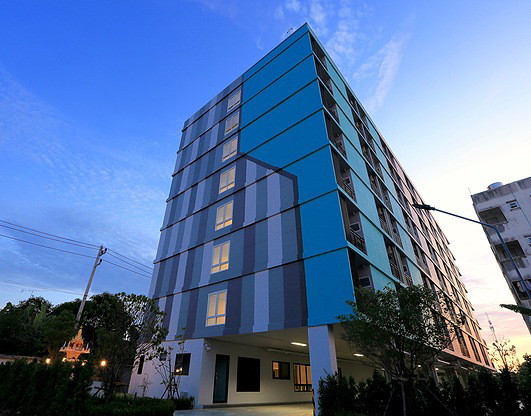 1 Bed Condo — photo 1
