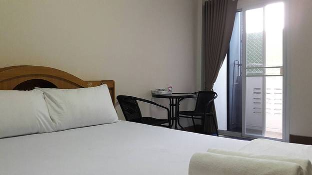 1 Bed Condo — photo 2