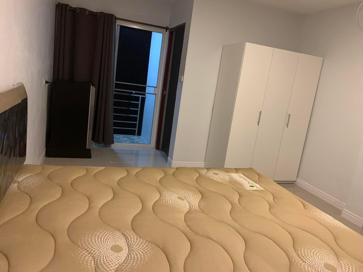 1 Bed Condo — photo 4