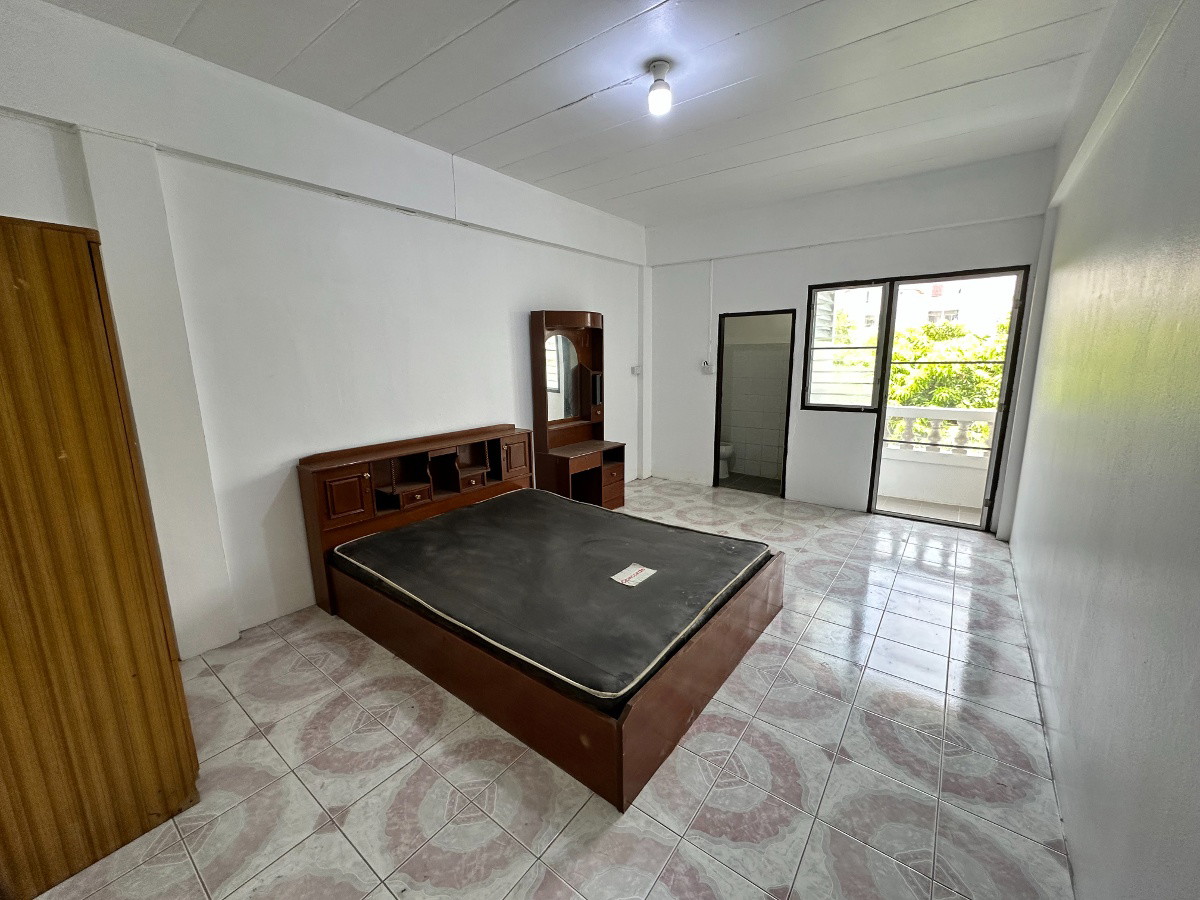 1 Bed Condo · Bangkok Noi, bangkok — photo 3