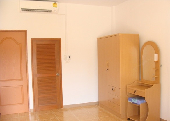 Condo — photo 2