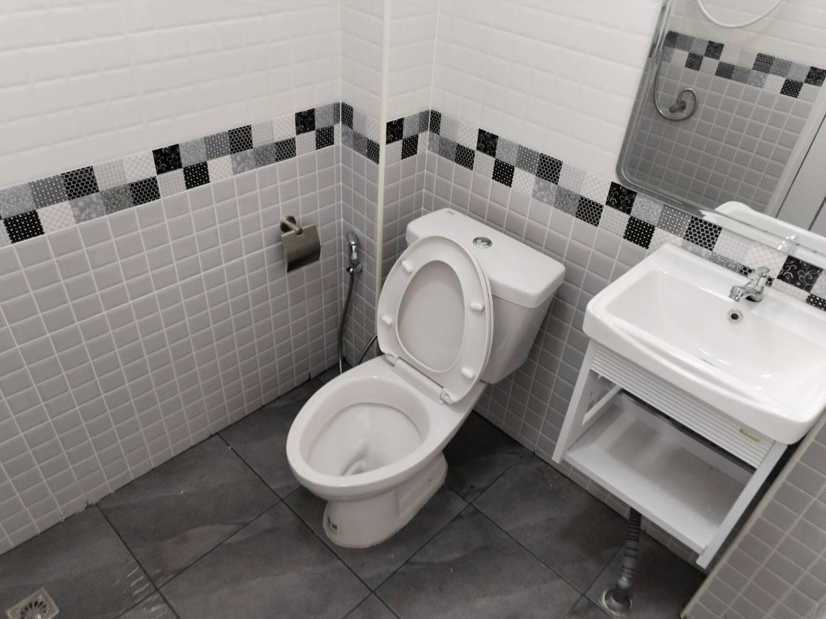 1 Bed Condo — photo 3