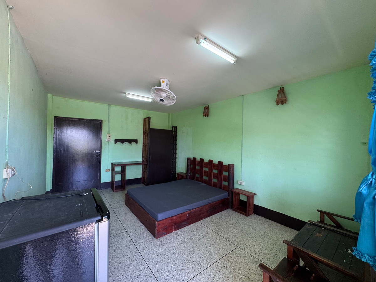 1 Bed Condo — photo 1
