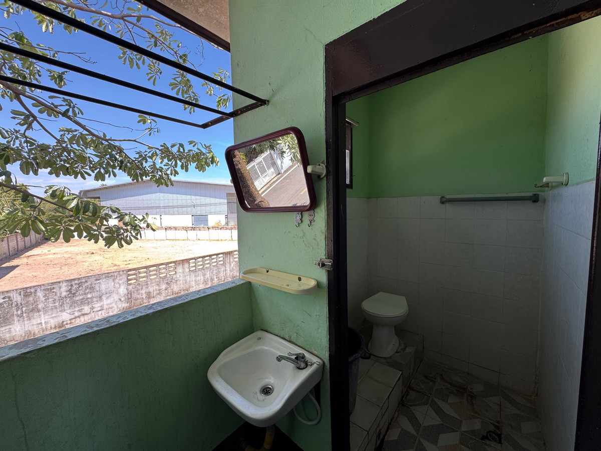 1 Bed Condo — photo 3