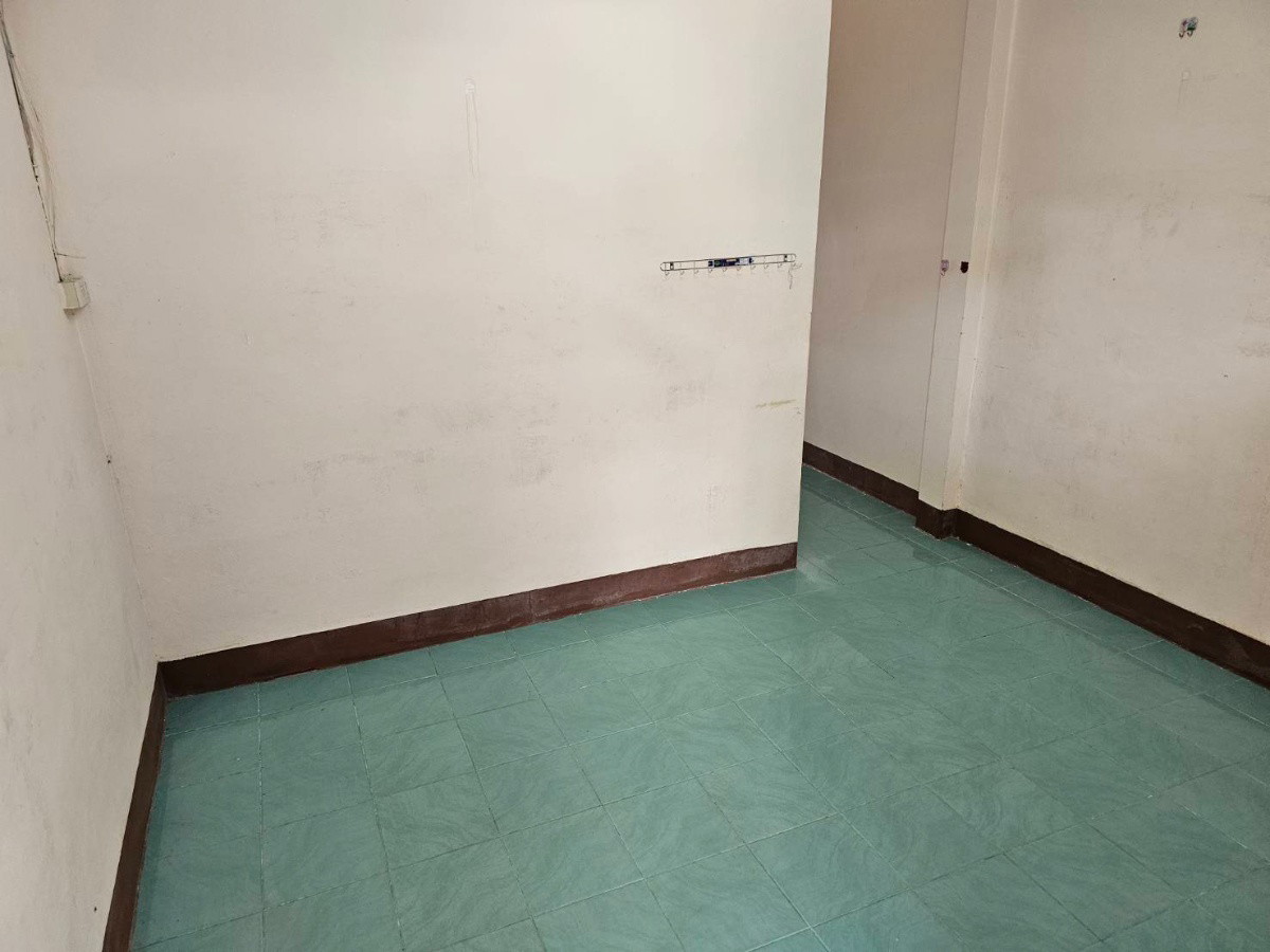 1 Bed Condo — photo 5