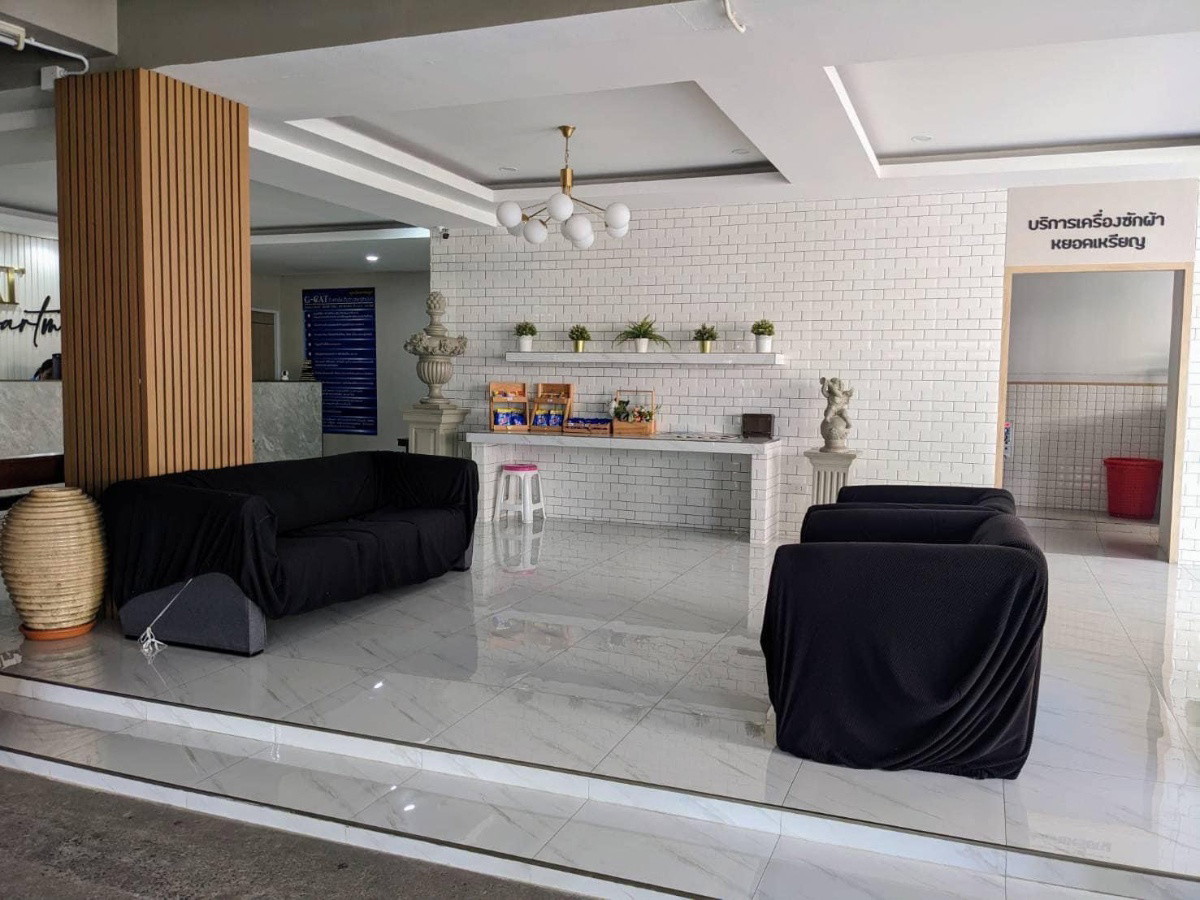 1 Bed Condo — photo 2